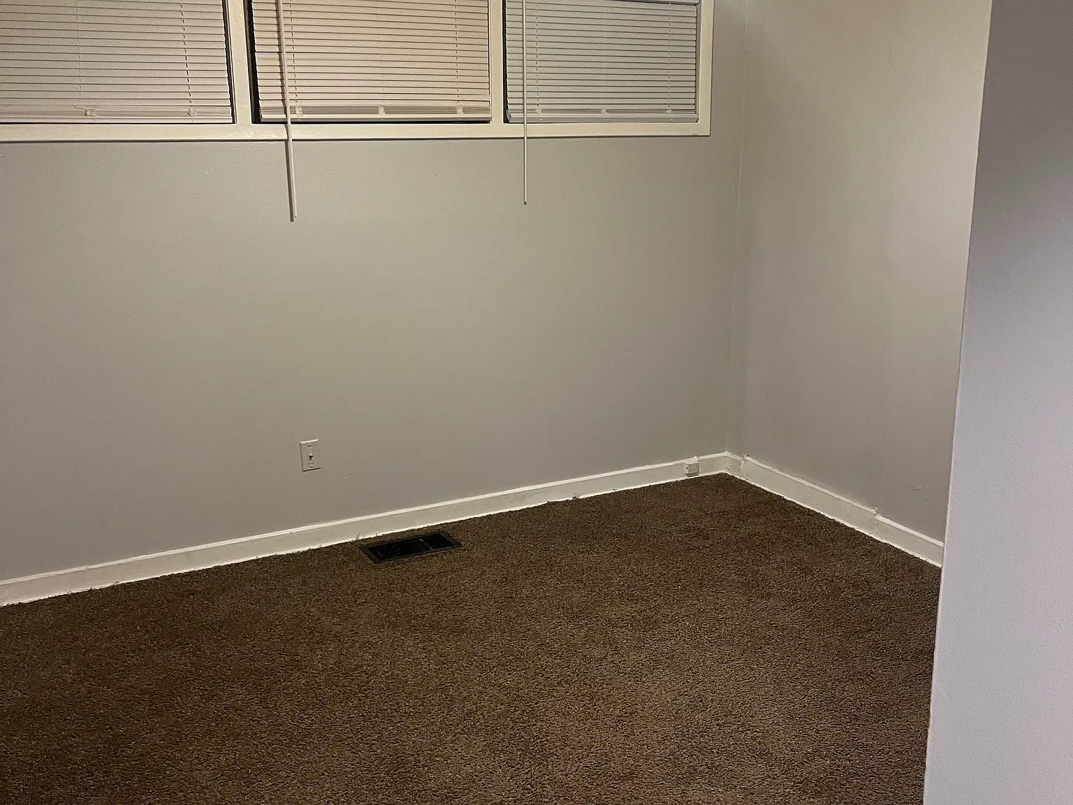 2 bed, 930 sqft, $1,150 — Photo 4