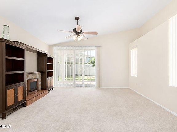 3rd image of 941 N BLACKBIRD Drive
