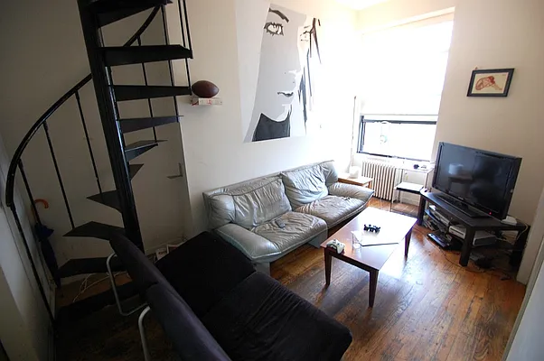 Rented by Bold New York | media 35