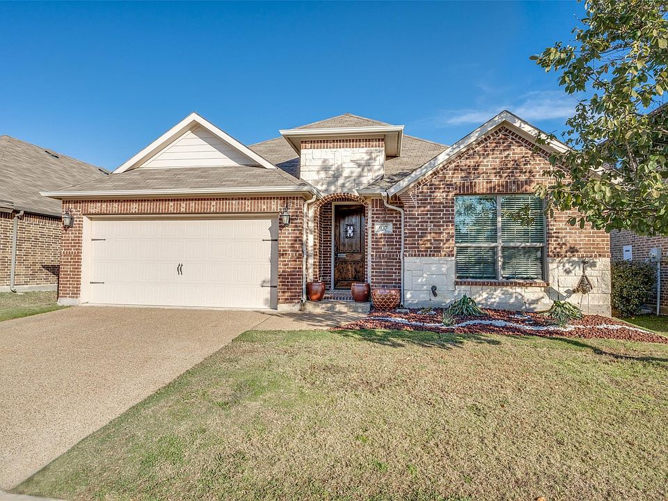 1st image of 937 Lake Meadow Ln