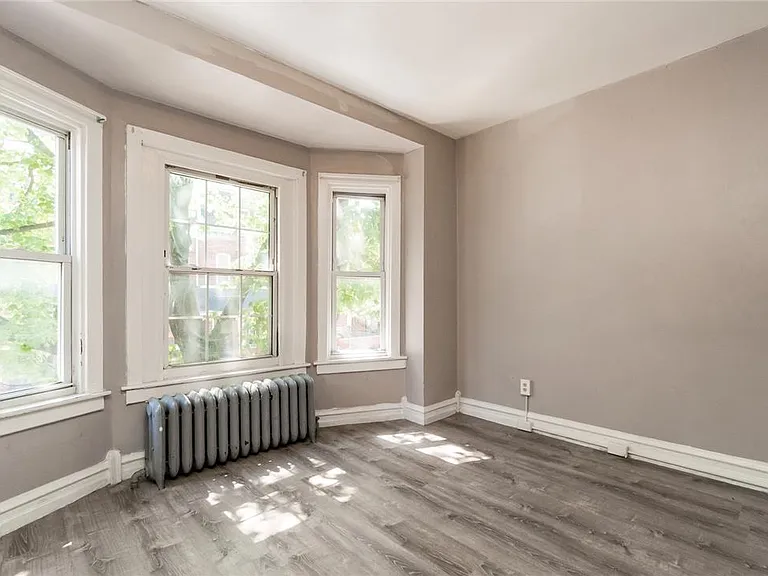421 N 6th St #2 — Photo 16