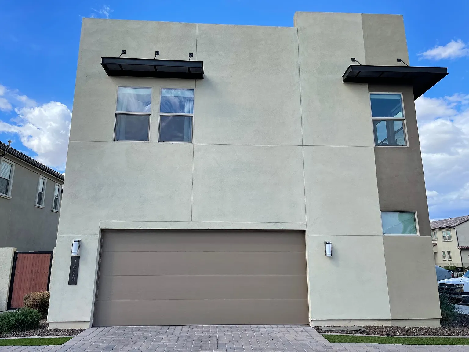 3 bed, 2.5 bath, 1870 sqft, $2,400 — Photo 3