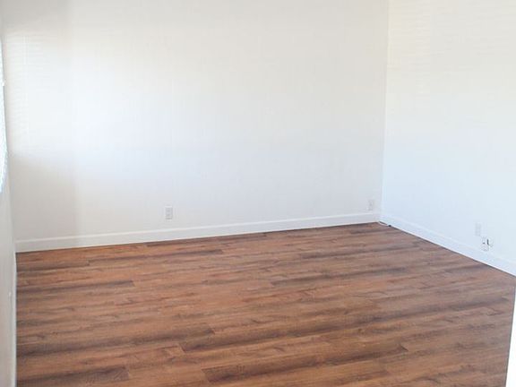 5th image of 3255 Buena Hills Dr