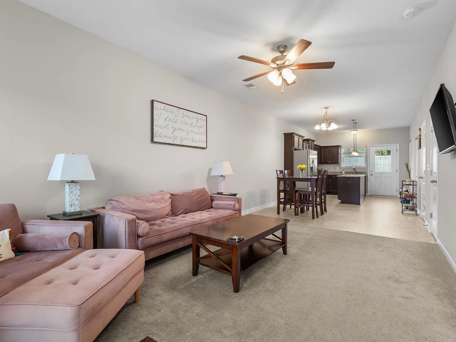 2 bed, 2.5 bath, 1350 sqft, $1,600 — Photo 4