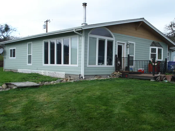 534 W Rolling Hills Dr, Eagle Pt, OR 97524