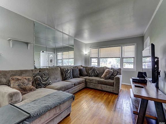 3rd image of 80-48 267th St