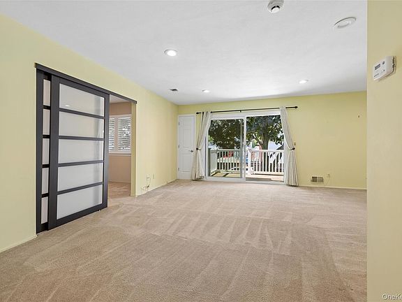 5th image of 86 W Cambridge Drive W #86