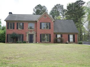 2755 Hunters Pond Ln, Snellville, GA 30078