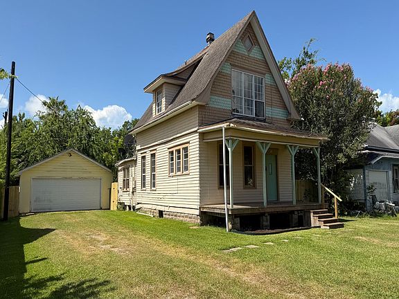 4th image of 211 Morton Ave