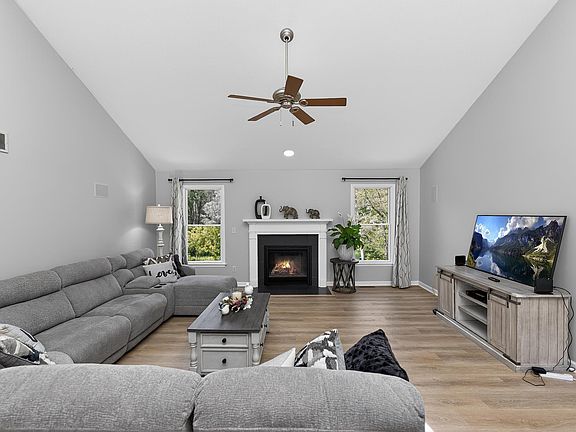 3rd image of 57377 Karington Ct