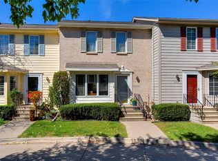 5294 Meredith Dr, Des Moines, IA 50310