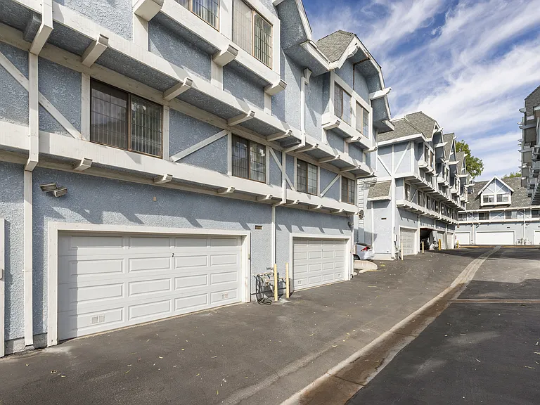 10140 Reseda Blvd #2 — Photo 1