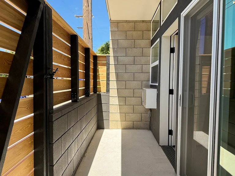 1520 Tyler House — Photo 13
