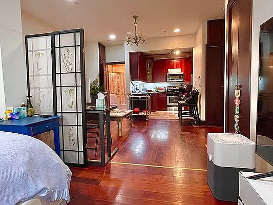 3rd image of 2452 38th St APT 2