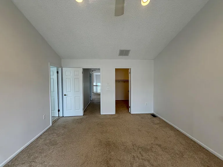 113 Broadleaf Pl — Photo 18
