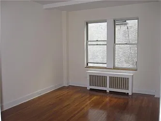 Rented by Siderow Residential Group