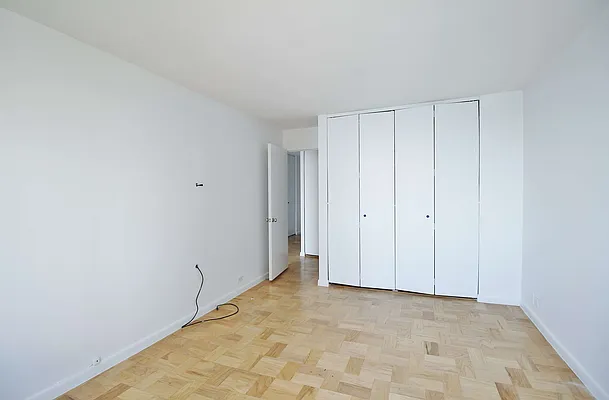 Rented by Julianna Realty Corp | media 31