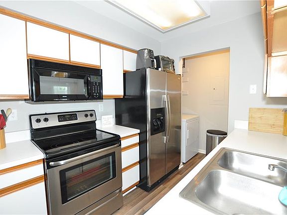 4th image of 716 Rapidan River Ct APT E