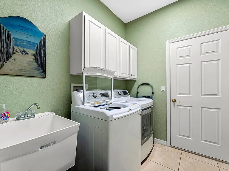 9022 Heritage Sound Dr — Photo 42