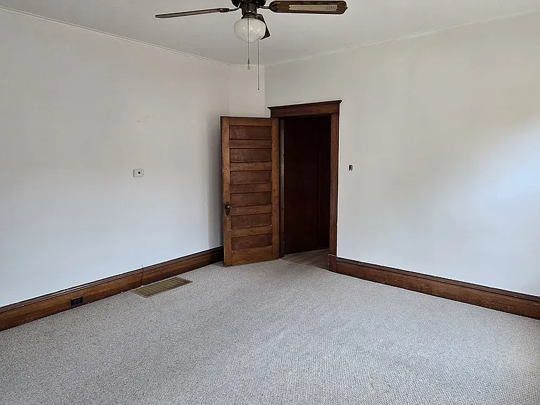 218B N Jackson St #B — Photo 10