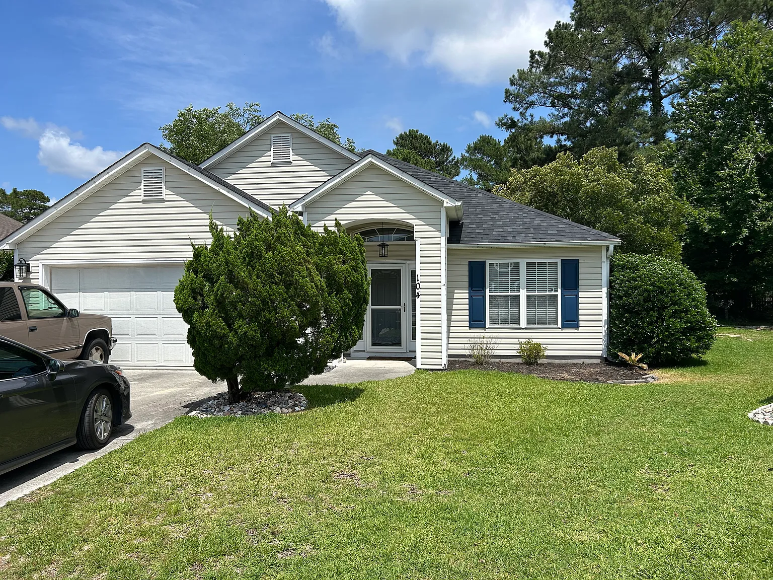 3 bed, 1775 sqft, $2,250 — Photo 1