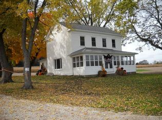 32805 Geneva Rd, Burlington, WI 53105