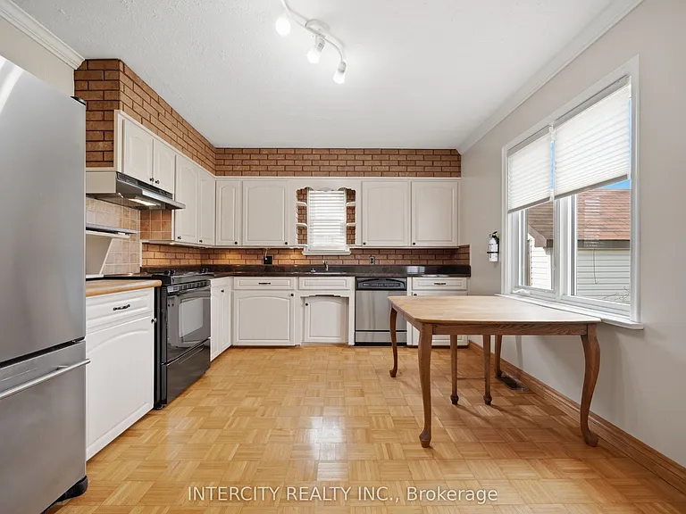 1A Sophia St — Photo 10