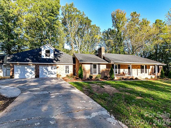 2nd image of 5509 Morgan Mill Rd
