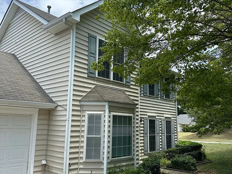995 Biloxi Ave — Photo 1