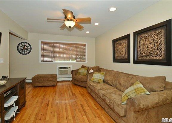 5th image of 725 Willis Ave APT 12A