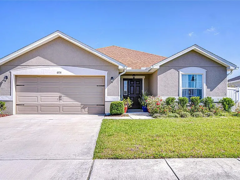 6731 Castle Green Pl — Photo 1