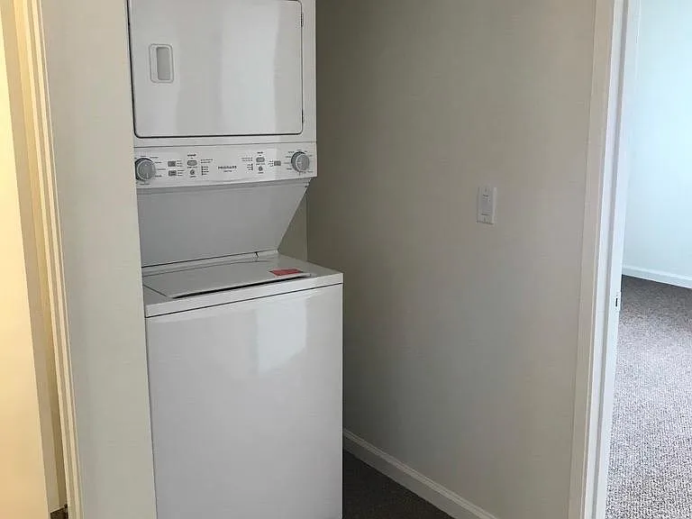 236 Santa Cruz Ave #E — Photo 6