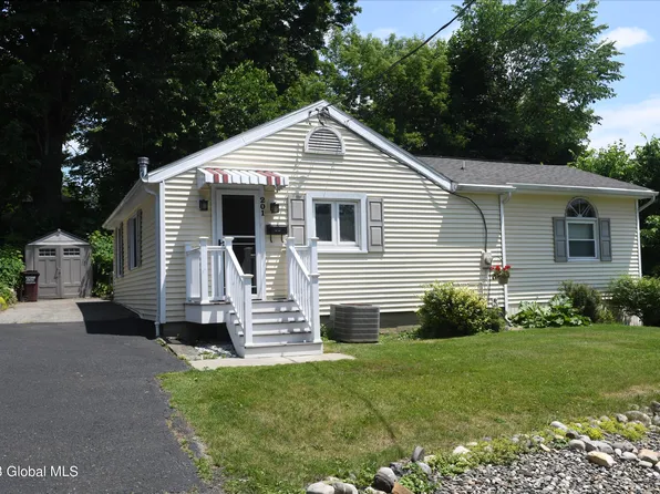 201 Park Avenue, Rensselaer, NY 12144