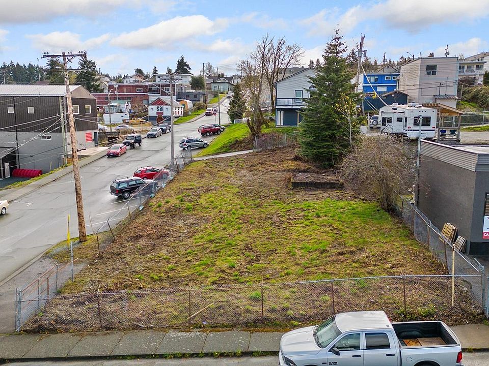1st image of 3185 1st Ave