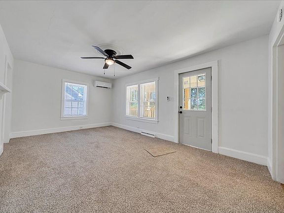5th image of 1044 Brookdale St