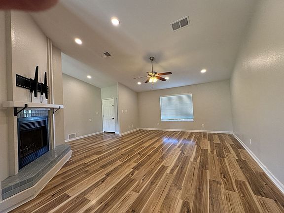 4th image of 3821 E Keeling Rd