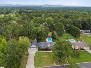 15 Morningdale Dr, Travelers Rest, SC 29690