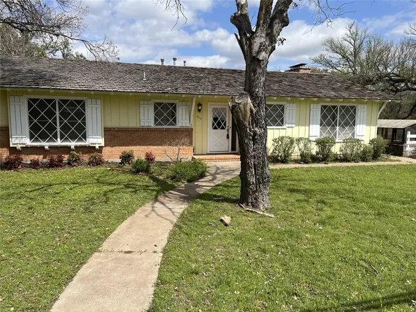 404 Hereford St, Glen Rose, TX 76043