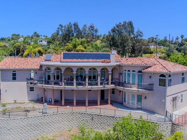 2057 Via Rancho Pkwy, Escondido, CA 92029