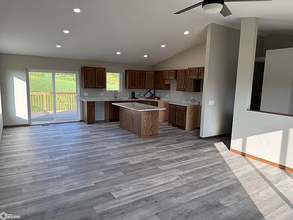 5th image of 619 W Valley Dr