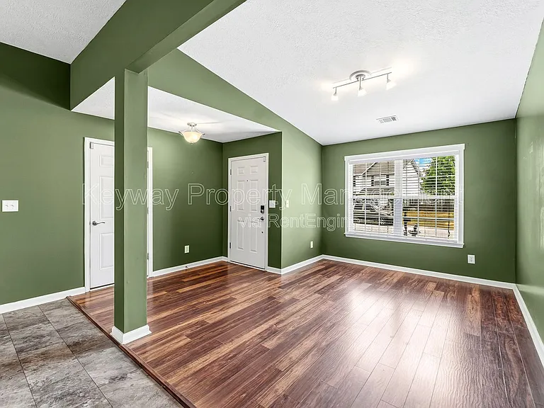 3124 Saint Charles Ave — Photo 2