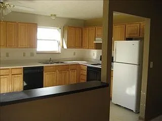 828 Crevis Ln photo 1