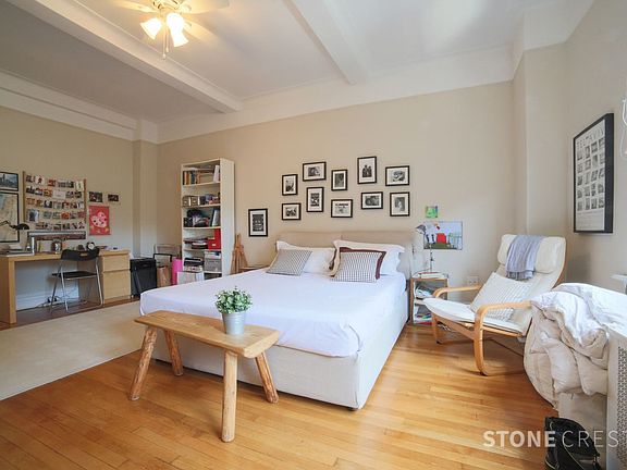 2nd image of 168 W 86th St APT 10B