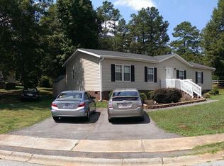 2 River Meadows Ct, Greenville, SC 29605