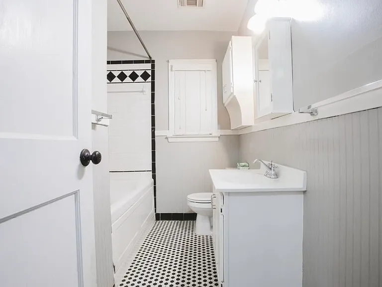 2766 Union Ave #1 — Photo 24