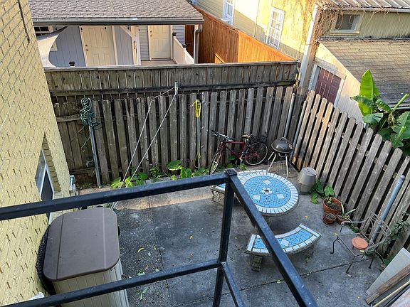 5th image of 519 Constantinople St #B