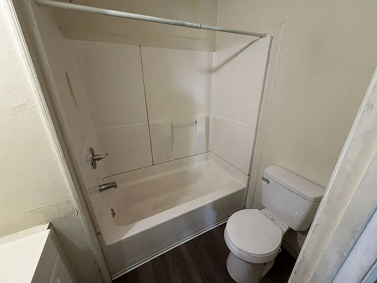 2604 Edmonton Ct — Photo 10