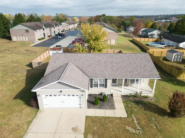 100 Ray Lee Dr, Park Hills, MO 63601