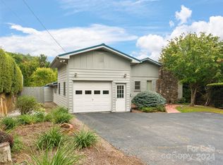 834 Walker Rd, Waynesville, NC 28786