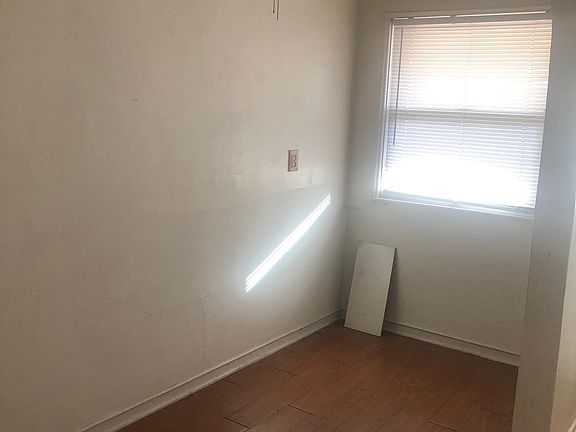 2nd image of 3820 Sacramento Ave